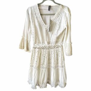 Me 2 Magic White Lace Fit and Flare Dress Size Small Quiet Luxury Feminine